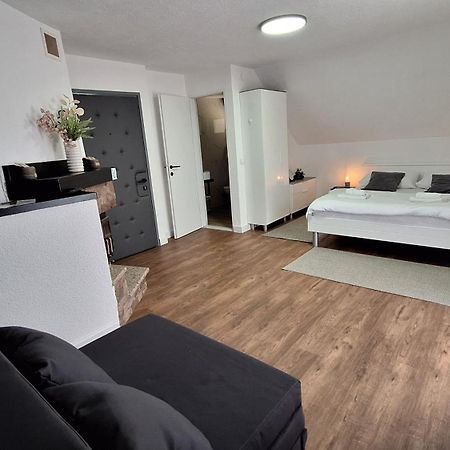 Apartments & Rooms Velebit Lovinac  المظهر الخارجي الصورة