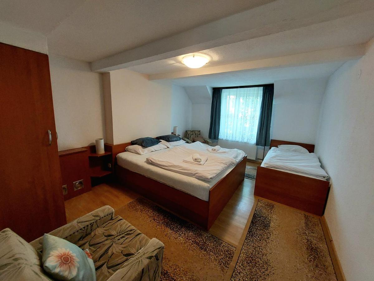 Apartments & Rooms Velebit Lovinac  المظهر الخارجي الصورة