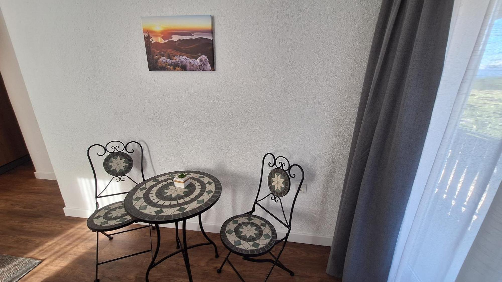 Apartments & Rooms Velebit Lovinac  المظهر الخارجي الصورة