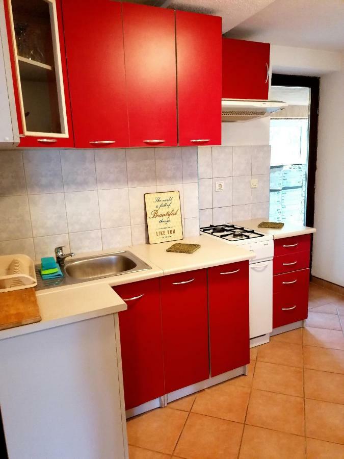 Apartments & Rooms Velebit Lovinac  المظهر الخارجي الصورة
